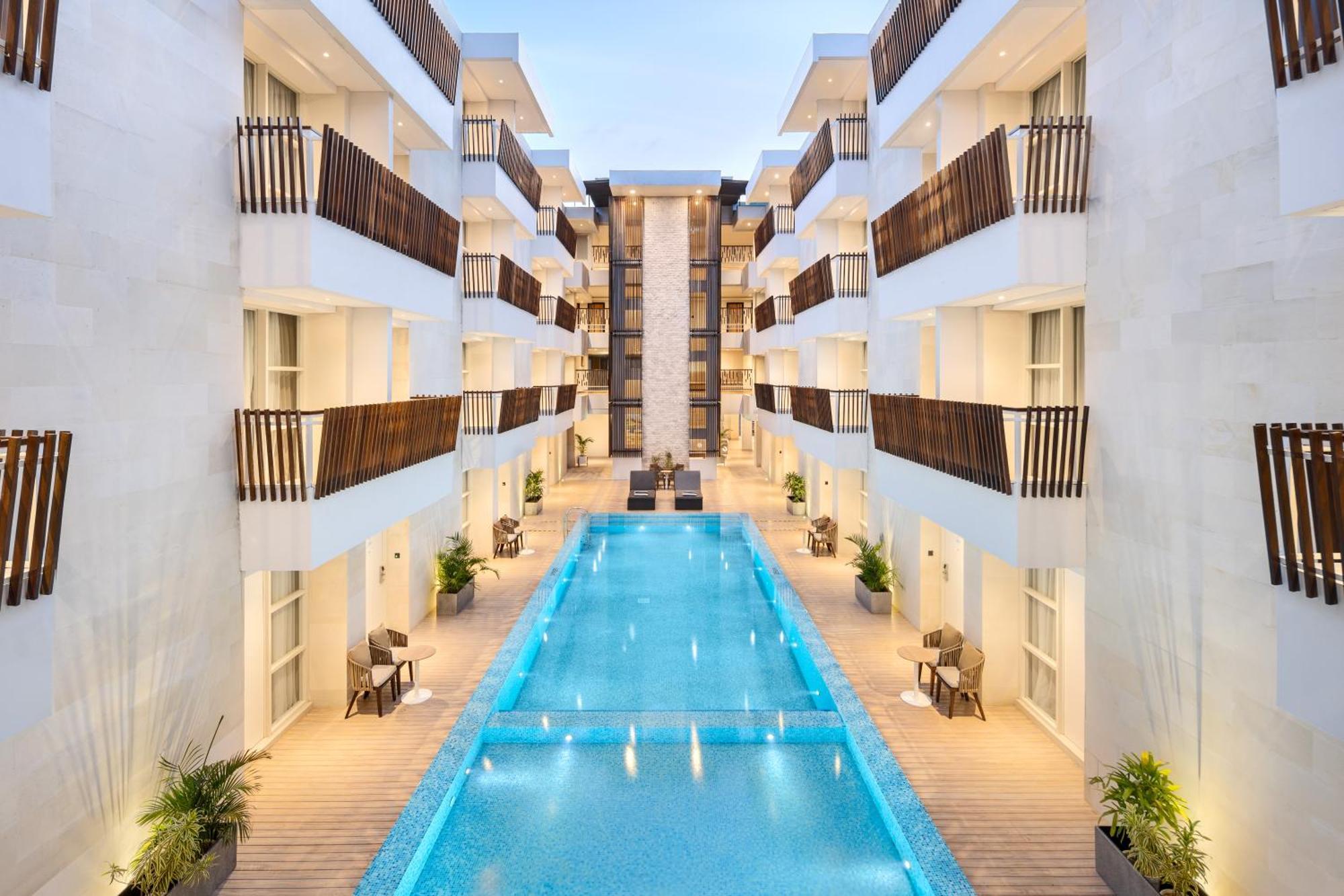 Holiday Inn Express Bali Sunset Road By Ihg Kuta Lombok Extérieur photo