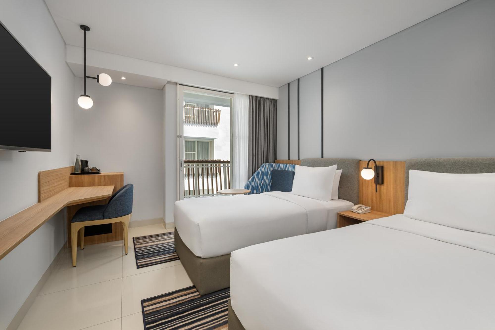 Holiday Inn Express Bali Sunset Road By Ihg Kuta Lombok Extérieur photo