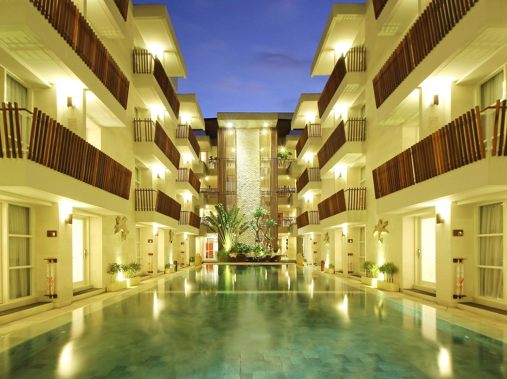 Holiday Inn Express Bali Sunset Road By Ihg Kuta Lombok Extérieur photo