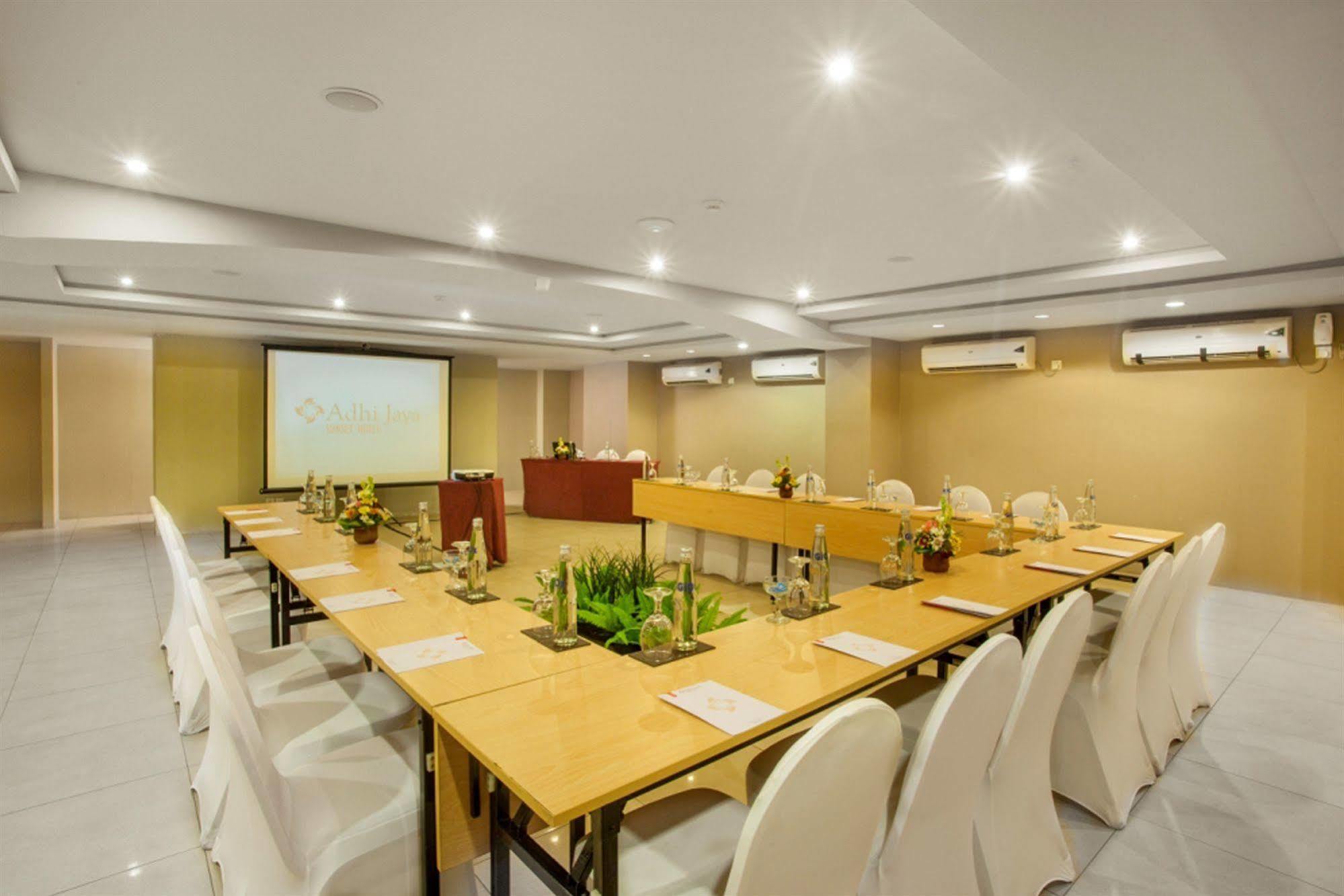 Holiday Inn Express Bali Sunset Road By Ihg Kuta Lombok Extérieur photo