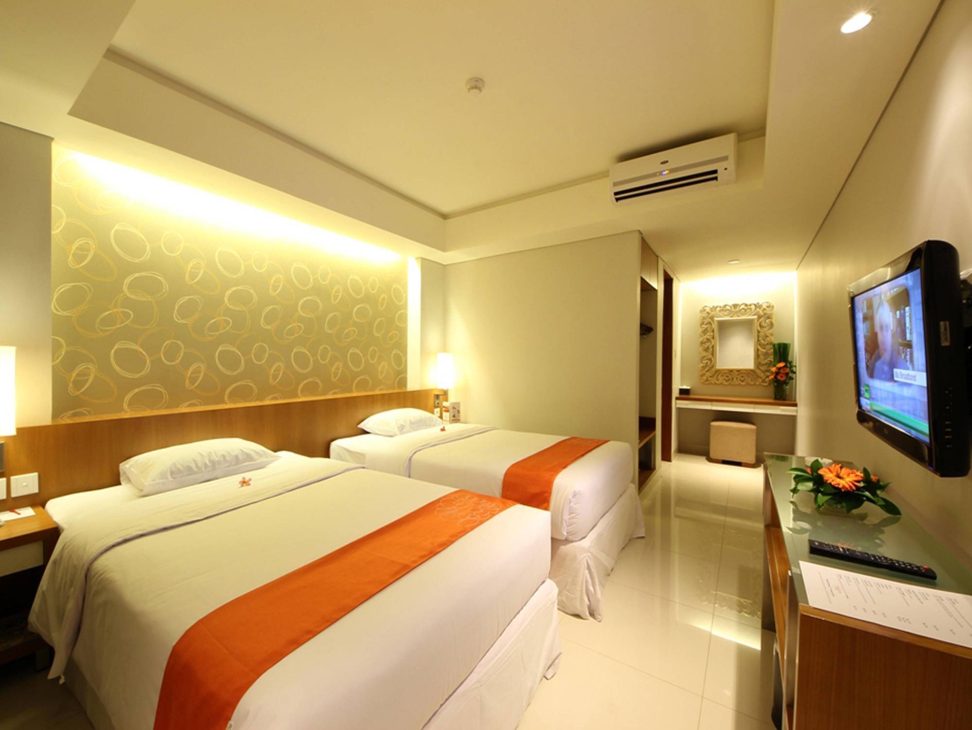 Holiday Inn Express Bali Sunset Road By Ihg Kuta Lombok Extérieur photo