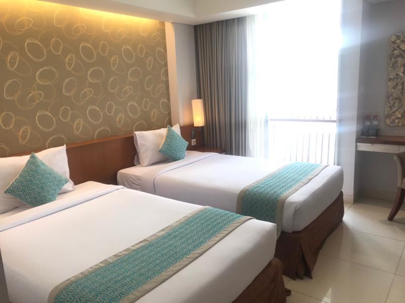 Holiday Inn Express Bali Sunset Road By Ihg Kuta Lombok Extérieur photo