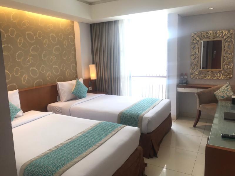 Holiday Inn Express Bali Sunset Road By Ihg Kuta Lombok Extérieur photo